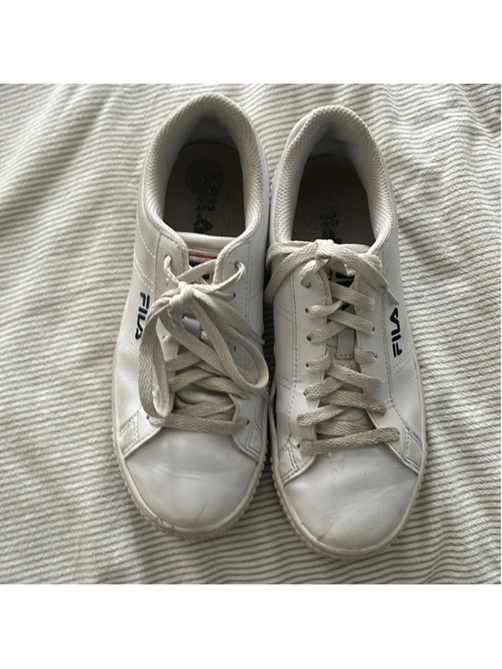 Fila Shoes - FILA white sneakers, Size 7